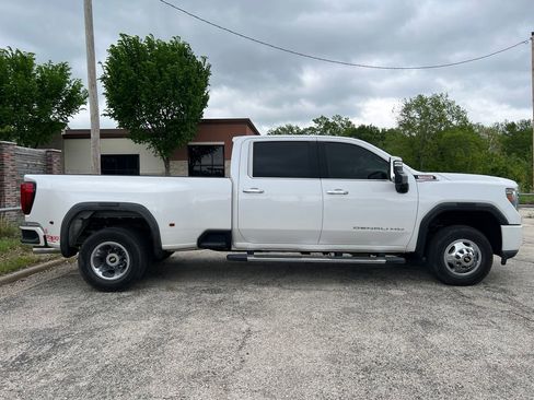 Used 2020 GMC Sierra 3500 Denali w/ Denali Ultimate Package AWD/4WD image 2