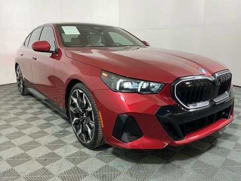 Certified 2025 BMW 530i xDrive w/ Executive Package image 4