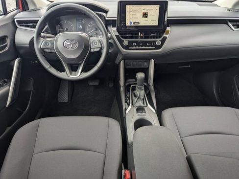Used 2024 Toyota Corolla Cross LE w/ Moonroof Package image 19