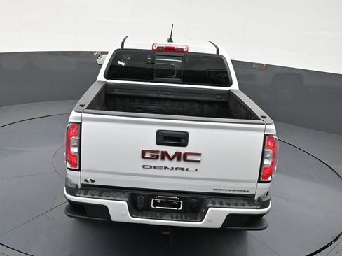 Used 2022 GMC Canyon Denali image 16