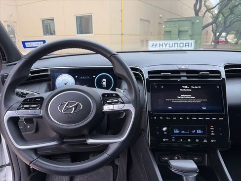 Used 2023 Hyundai Santa Cruz SEL Premium AWD/4WD image 16