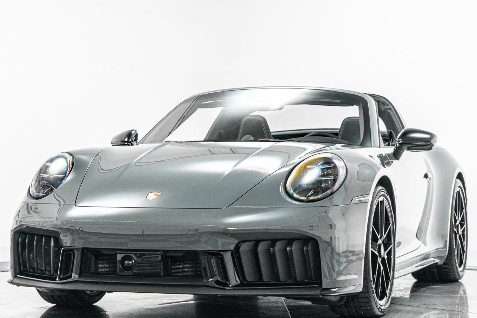 Used 2026 Porsche 911 Targa 4 GTS AWD/4WD image 5