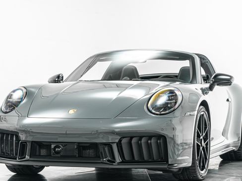 Used 2026 Porsche 911 Targa 4 GTS AWD/4WD image 5
