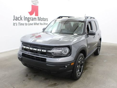 Used 2024 Ford Bronco Sport Outer Banks AWD/4WD image 2