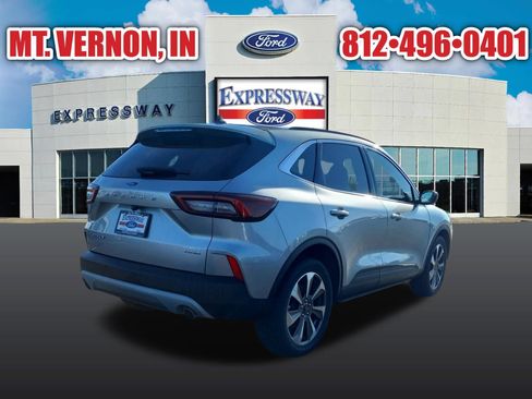 Used 2023 Ford Escape Platinum image 6