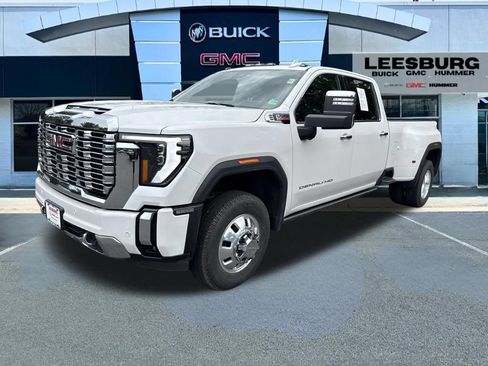 Used 2025 GMC Sierra 3500 Denali w/ Denali Reserve Package AWD/4WD image 4