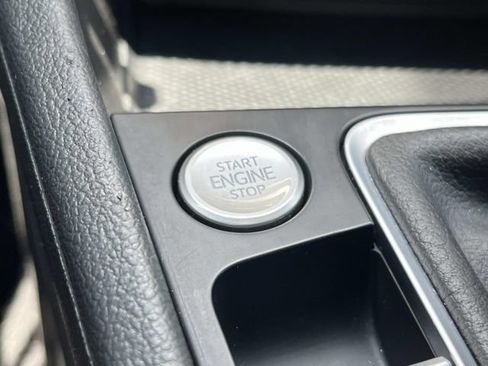 Used 2024 Volkswagen Jetta SE FWD image 30