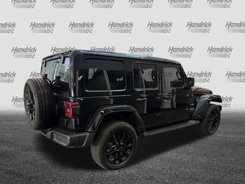Used 2023 Jeep Wrangler Sahara image 10