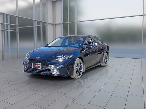New 2026 Toyota Camry XLE image 9