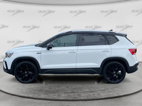Used 2023 Volkswagen Taos SE AWD/4WD image 5