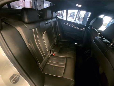 Used 2019 BMW 530i w/ Convenience Package RWD image 17