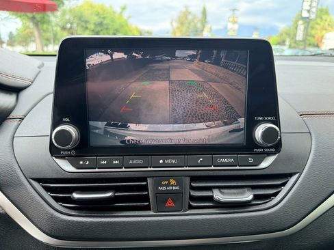 Used 2022 Nissan Altima 2.5 SR w/ Midnight Edition Package image 24