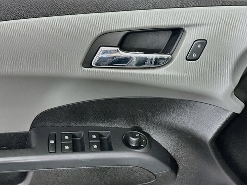 Used 2016 Chevrolet Sonic LT FWD image 18