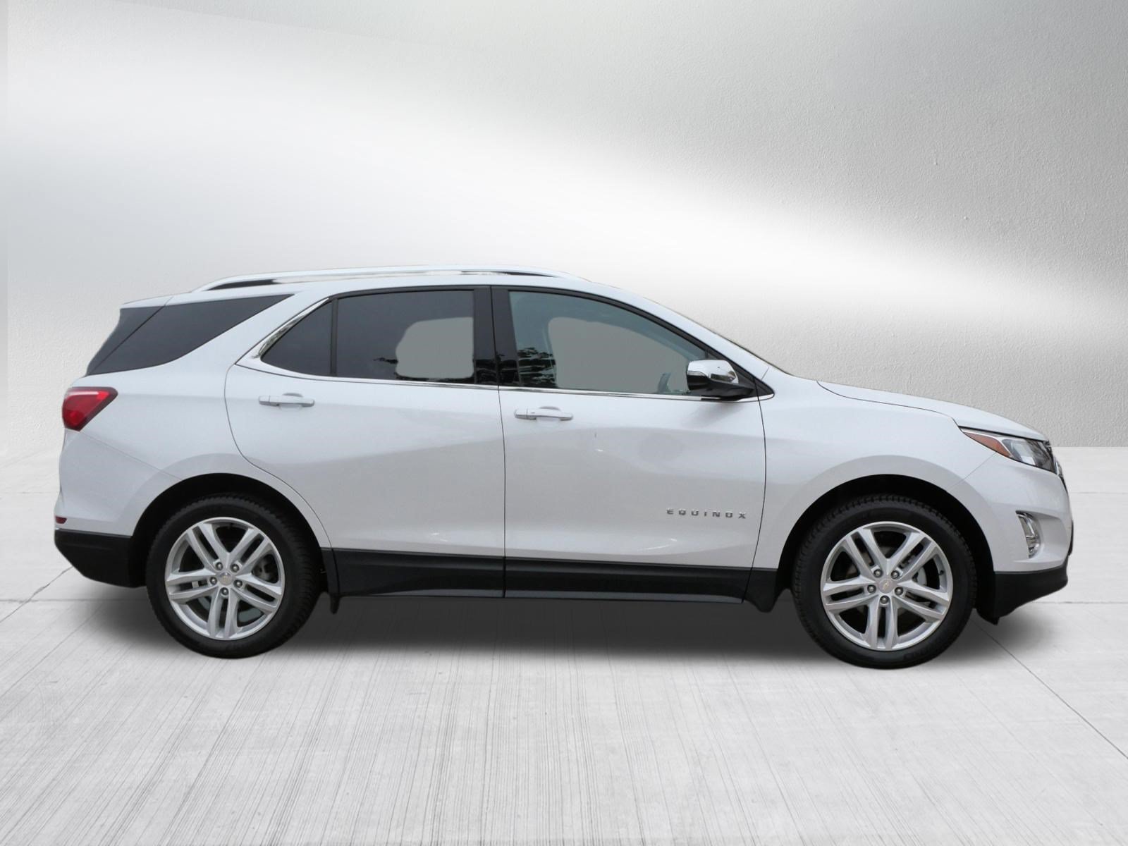 Used 2021 Chevrolet Equinox Premier AWD/4WD image 8