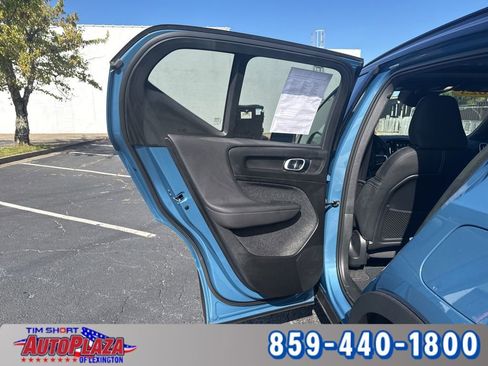 Used 2023 Volvo XC40 Recharge Ultimate image 57