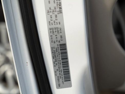 Used 2019 Dodge Grand Caravan SXT FWD image 39
