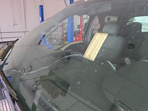 Used 2016 Ford F150 XLT AWD/4WD image 4