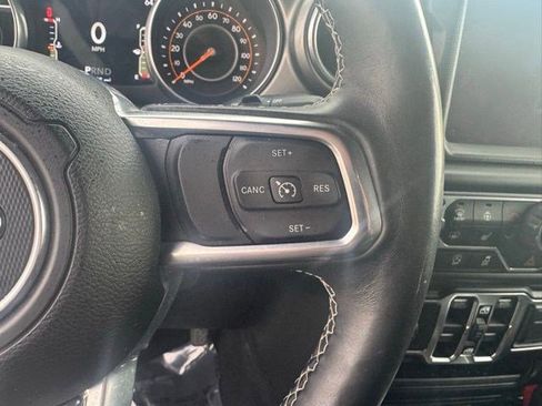 Used 2018 Jeep Wrangler Unlimited Sahara w/ Dual Top Group image 16