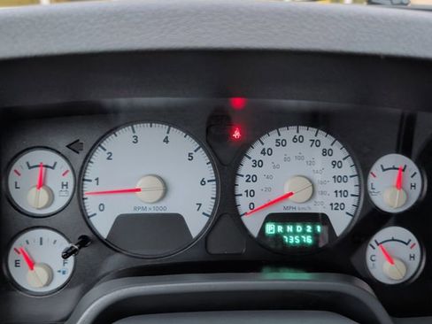 Used 2008 Dodge Ram 1500 Truck SLT image 17