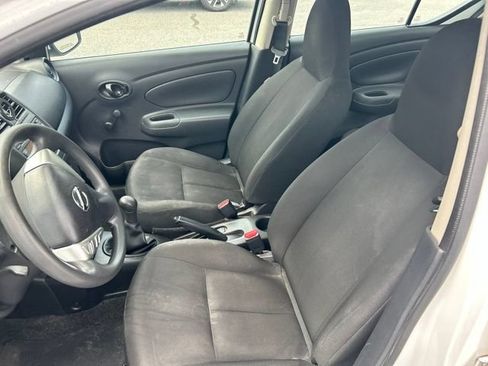 Used 2016 Nissan Versa S FWD image 13