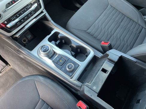 Used 2021 Ford Explorer XLT w/ Class III Trailer Tow Package image 9