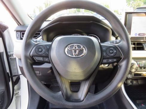 Certified 2025 Toyota RAV4 XLE image 31