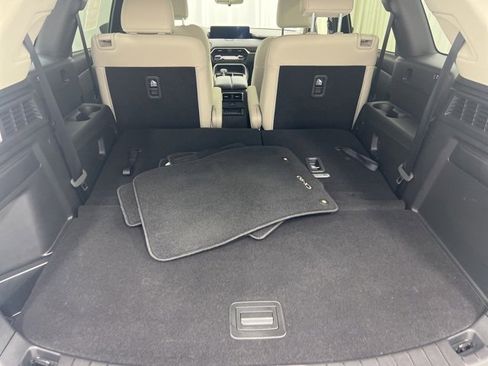 Used 2025 MAZDA CX-90 3.3 Turbo w/ Preferred Package image 9