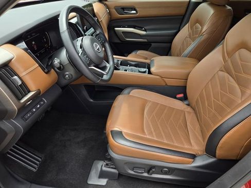 Used 2023 Nissan Pathfinder Platinum AWD/4WD image 20