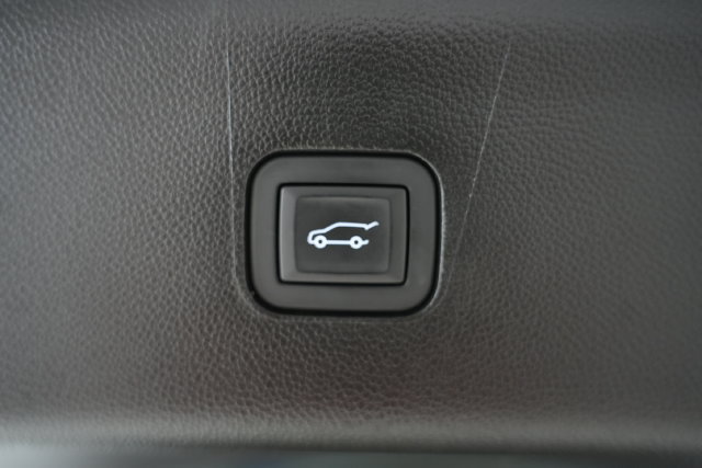 Used 2024 Buick Enclave Avenir w/ Avenir Technology Package AWD/4WD image 11