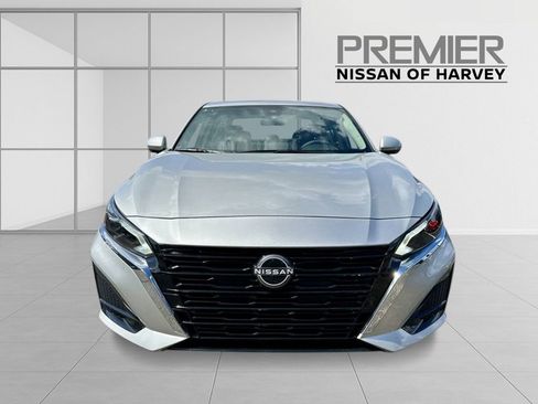New 2025 Nissan Altima 2.5 SL FWD image 8