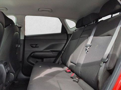 Used 2024 Hyundai Kona SEL FWD image 18