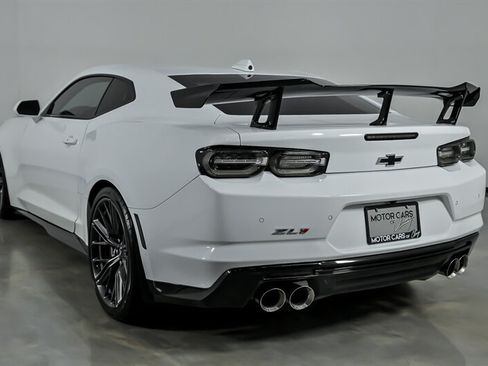 Used 2021 Chevrolet Camaro ZL1 RWD image 8