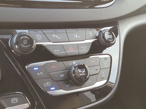 New 2026 Chrysler Voyager LX FWD image 27