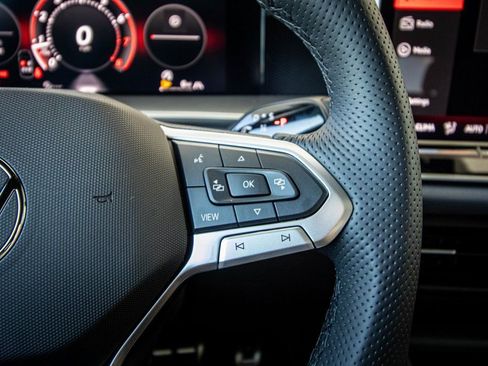 New 2026 Volkswagen Tiguan SE R-Line image 35