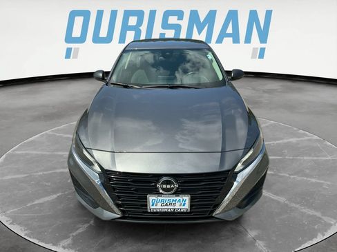 Used 2024 Nissan Altima 2.5 SV FWD image 9
