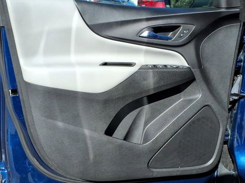 Used 2022 Chevrolet Equinox LS w/ LS Convenience Package image 15