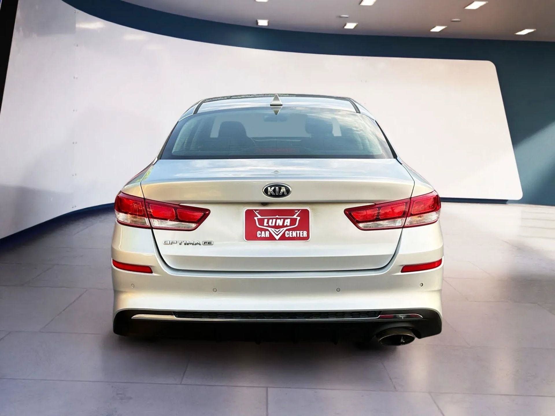 Used 2019 Kia Optima LX FWD image 4