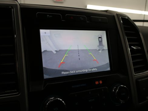 Used 2021 Ford F250 Lariat AWD/4WD image 18