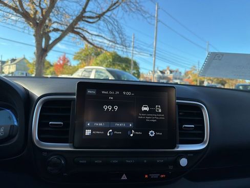 New 2026 Hyundai Venue SE image 18