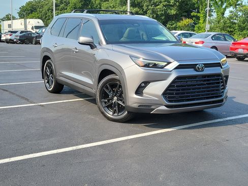 Certified 2025 Toyota Grand Highlander AWD Hybrid image 35