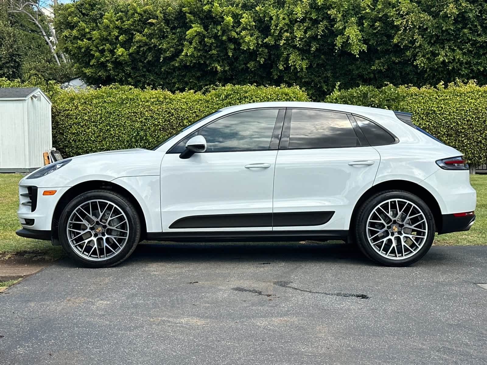 Certified 2021 Porsche Macan S AWD/4WD image 2