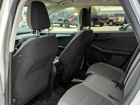 Used 2022 Ford Escape SE image 14