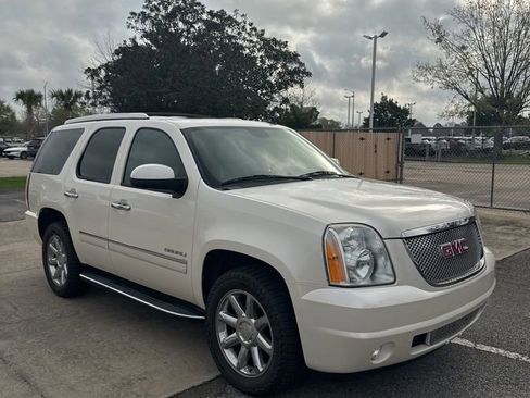 Used 2013 GMC Yukon Denali image 3