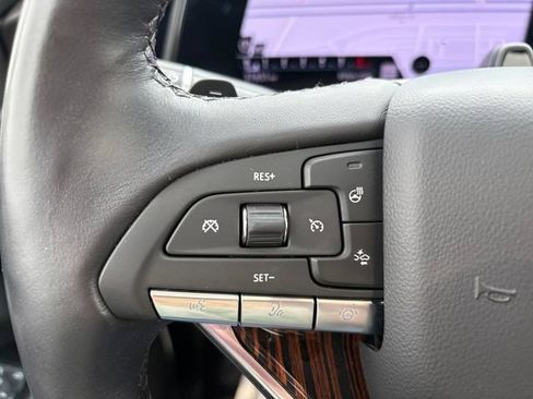 Used 2024 Cadillac Escalade Premium Luxury w/ Performance Package AWD/4WD image 28