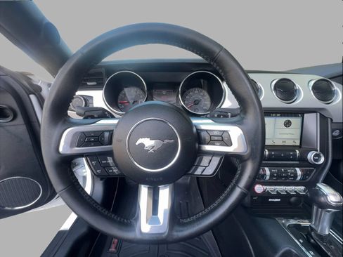 Used 2017 Ford Mustang Premium RWD image 28