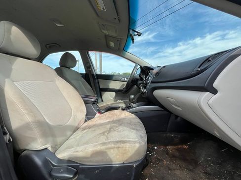 Used 2013 Kia Forte EX FWD image 22