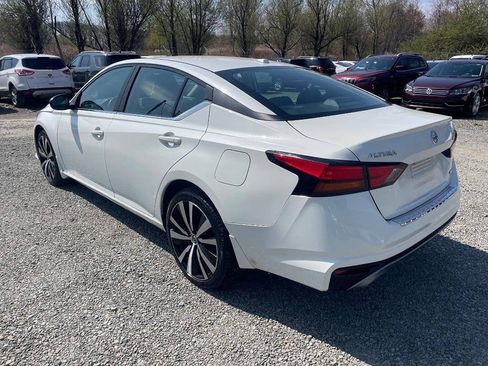 Used 2019 Nissan Altima 2.5 SR w/ SR Premium Package AWD/4WD image 7