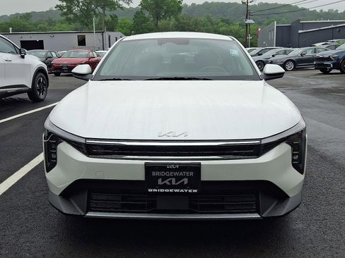 New 2025 Kia K4 EX image 2