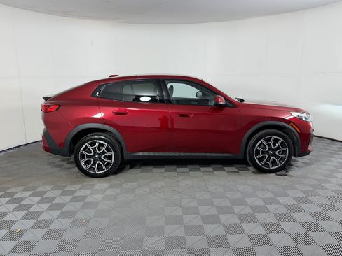 Used 2025 BMW X2 xDrive28i AWD/4WD image 8