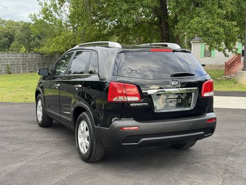 Used 2013 Kia Sorento LX w/ Convenience Pkg FWD image 8